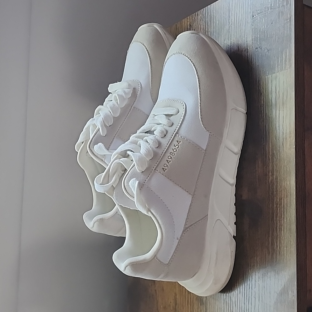 XGoing to Donation Soon!X Steve Madden Calianna sneakers